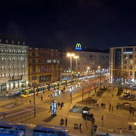 Centrooms House Pensiune