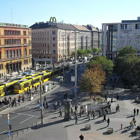 Pensiune Centrooms House 3*