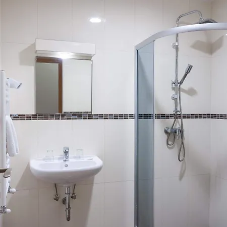 Centrooms House Pensiune