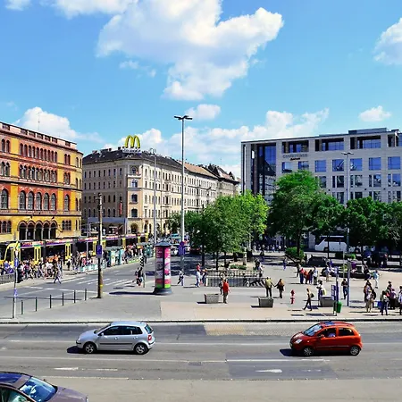 Centrooms House Pensiune