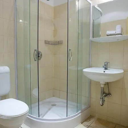 Centrooms House 3*