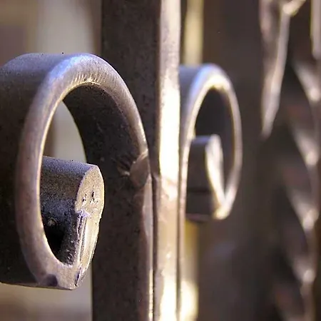 Centrooms House 3*