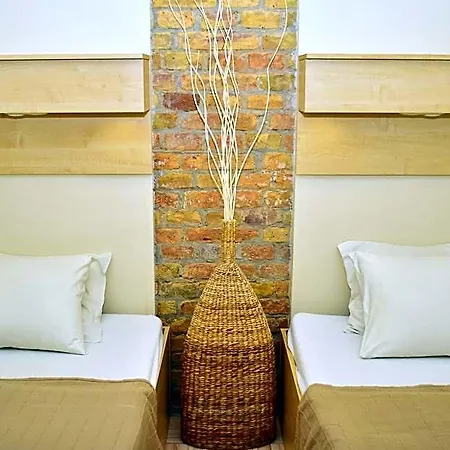 Centrooms House