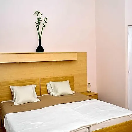 Konukevi Centrooms House