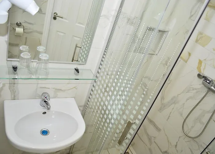 Centrooms House 3*