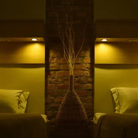 Centrooms House